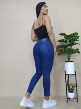 Cargar imagen en el visor de la galería, PANTALÓN MATERNO DISEÑO EN BASTA - COD: 01693
