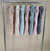Cargar imagen en el visor de la galería, BLUSA FLORES RUMBERA-02422
